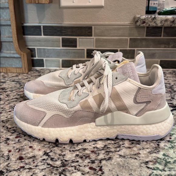 adidas Shoes - Women Adidas Nite Joggers size 8.5 women’s